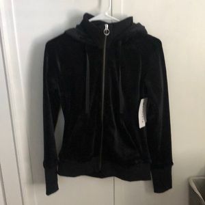 Black ATHLETA triumph double cozy karma hoodie